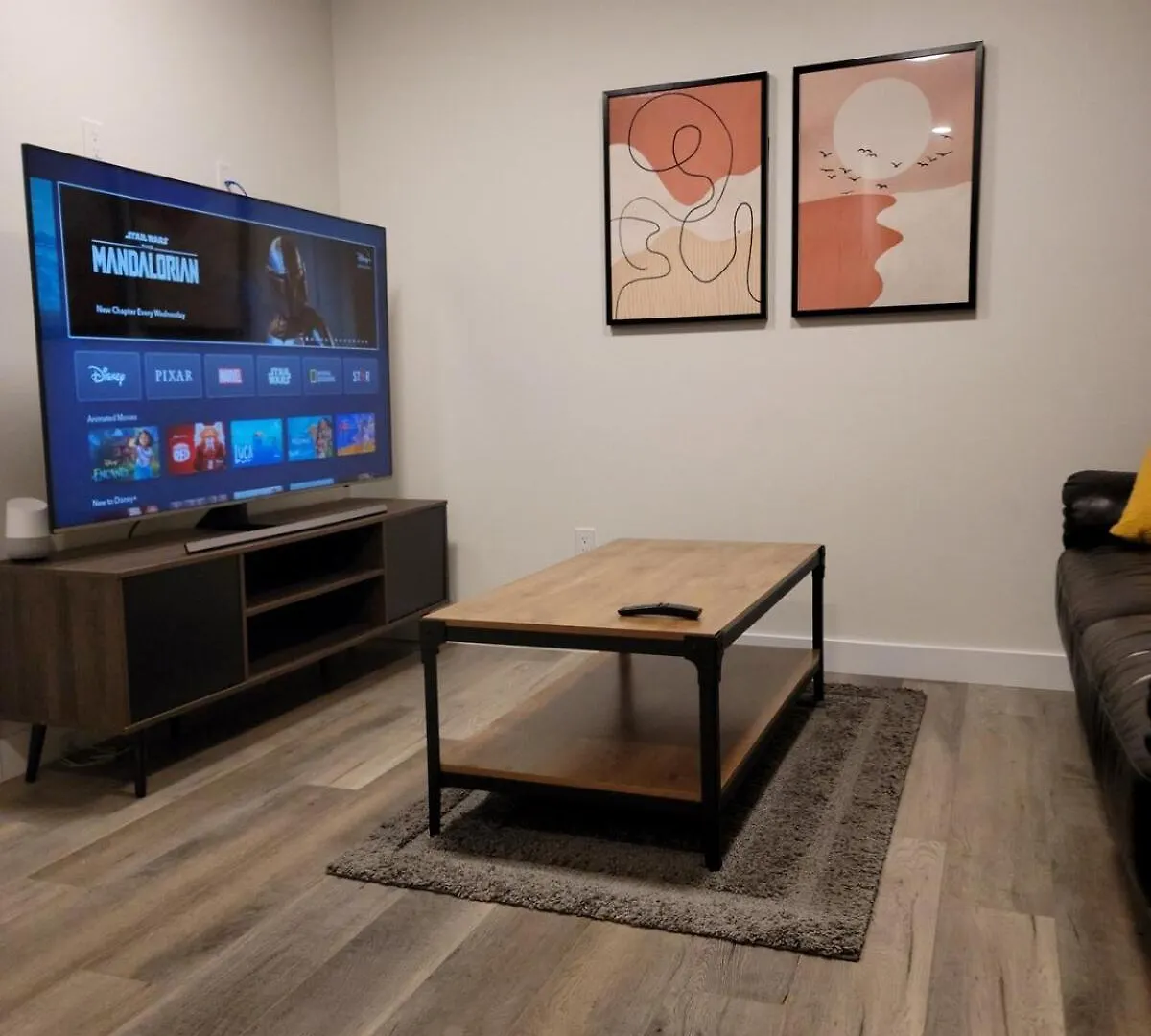 Lovely Modern 2 Bedroom Basement Suite Edmonton