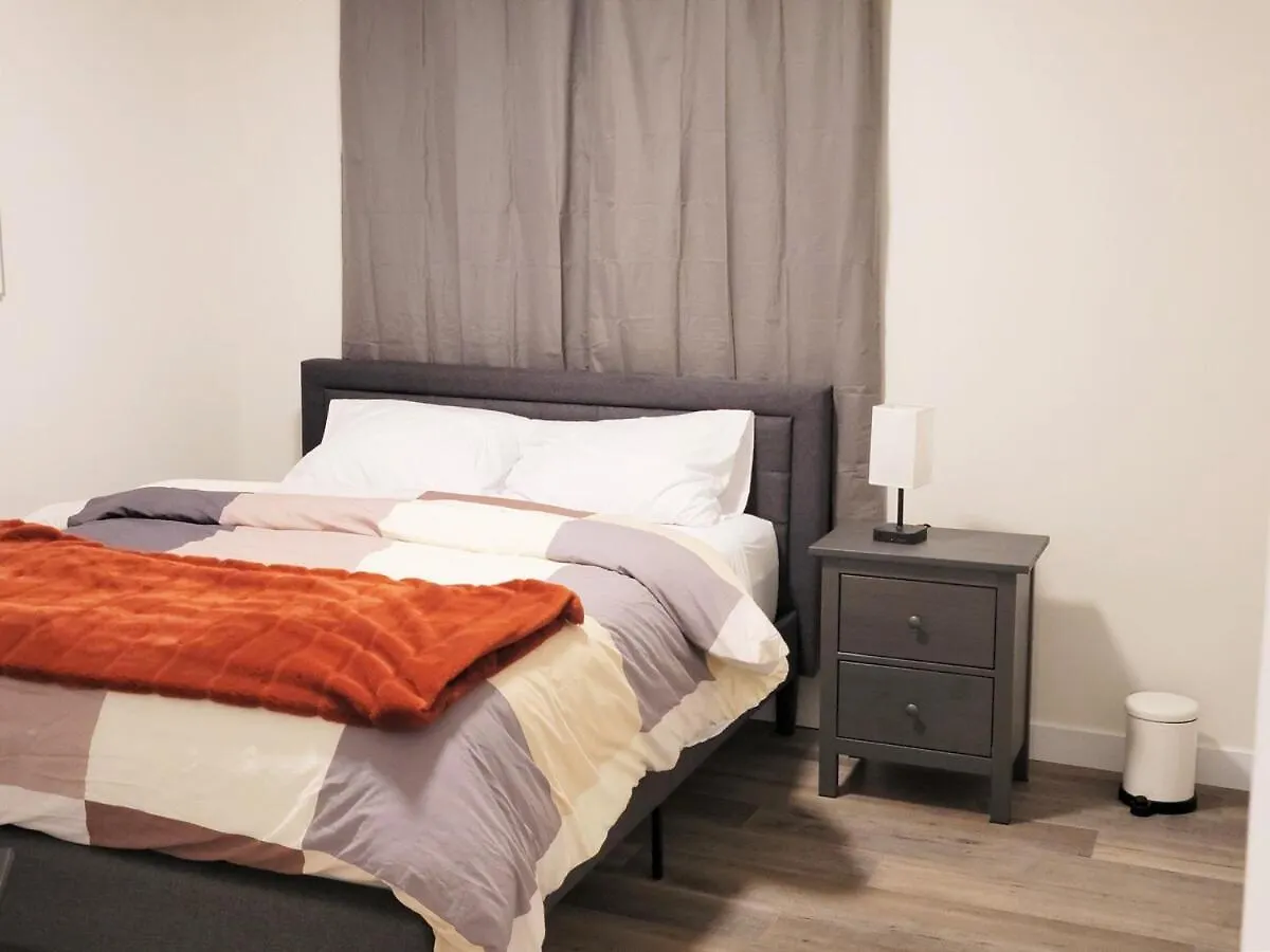 Lovely Modern 2 Bedroom Basement Suite Edmonton