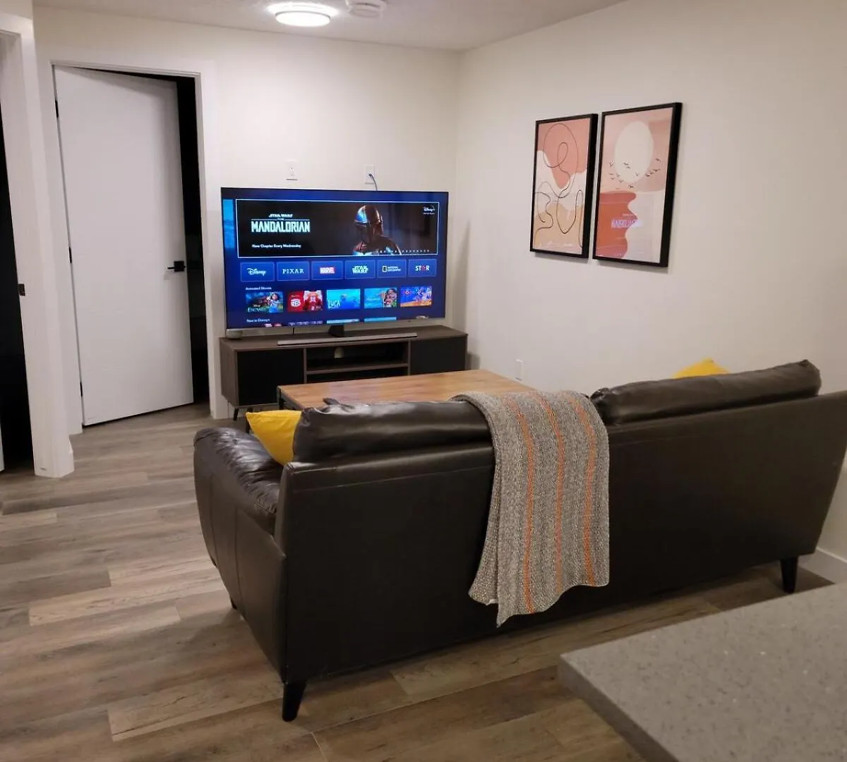 Appartement Lovely Modern 2 Bedroom Basement Suite Edmonton